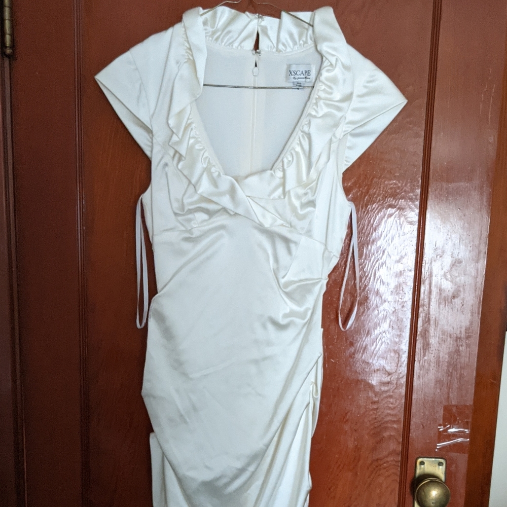 Xscape Women's Cream Dress